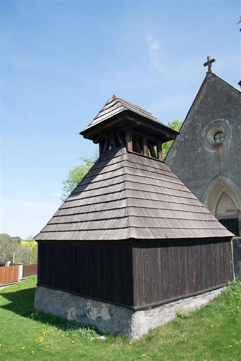 kostel Mikuláše architektonické detaily