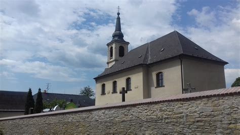 dolní Libchavy kostel Mikuláše panorama
