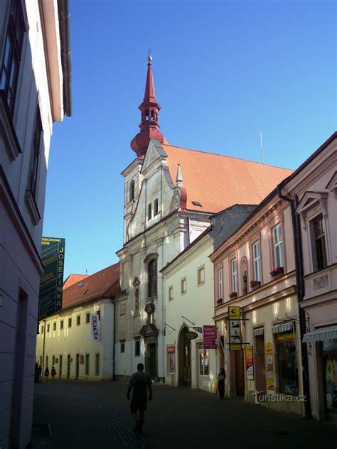 Kostel svatého Josefa Mirošov exteriér