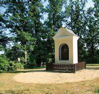 kaplička sv. Eustacha v lese nad Křivoklátem