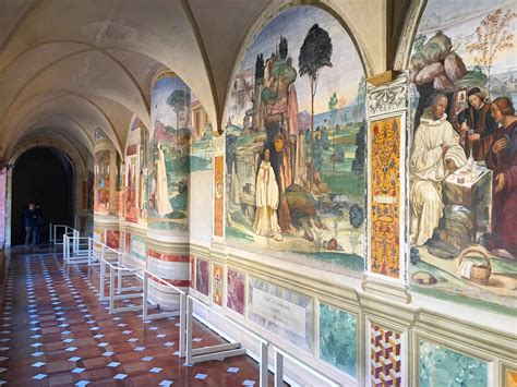 architektonické krásy kláštera a fresky