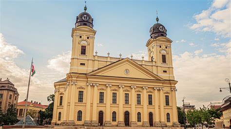 Protestantský kostel Novodvorská - exteriér a okolí