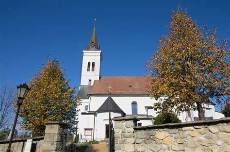 kostelnaBorové_snimky (téma obrázku: Kostel sv Ignáce z Loyoly na Borové)